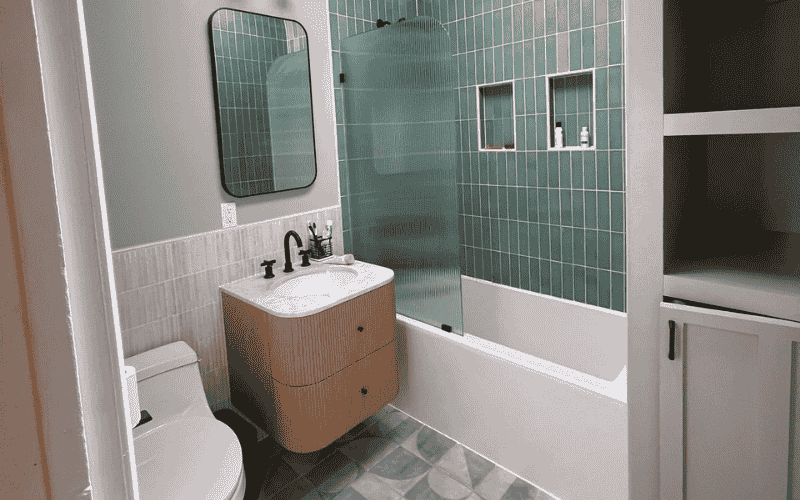 Goldbathroom800by500px