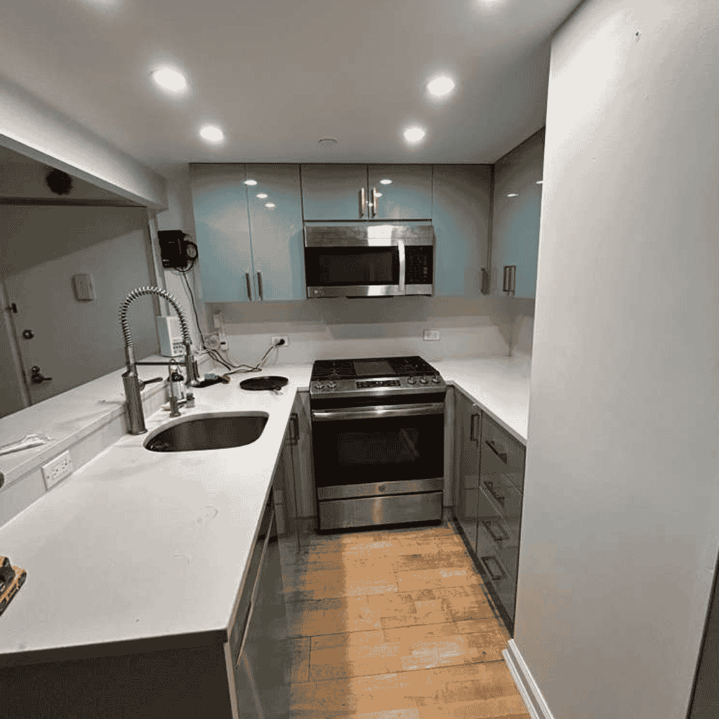 full kitchen